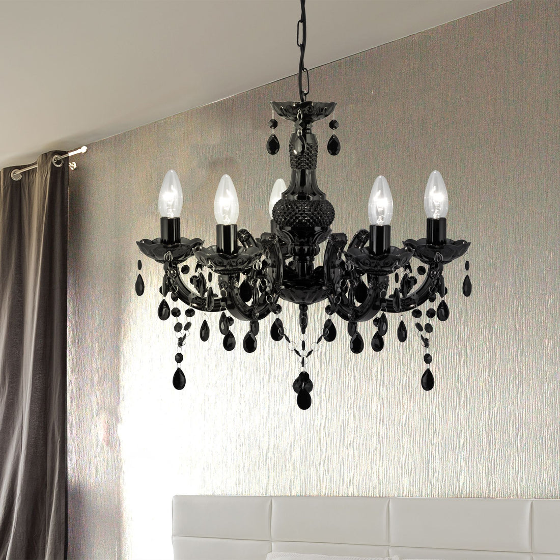 What are the different types of chandeliers?