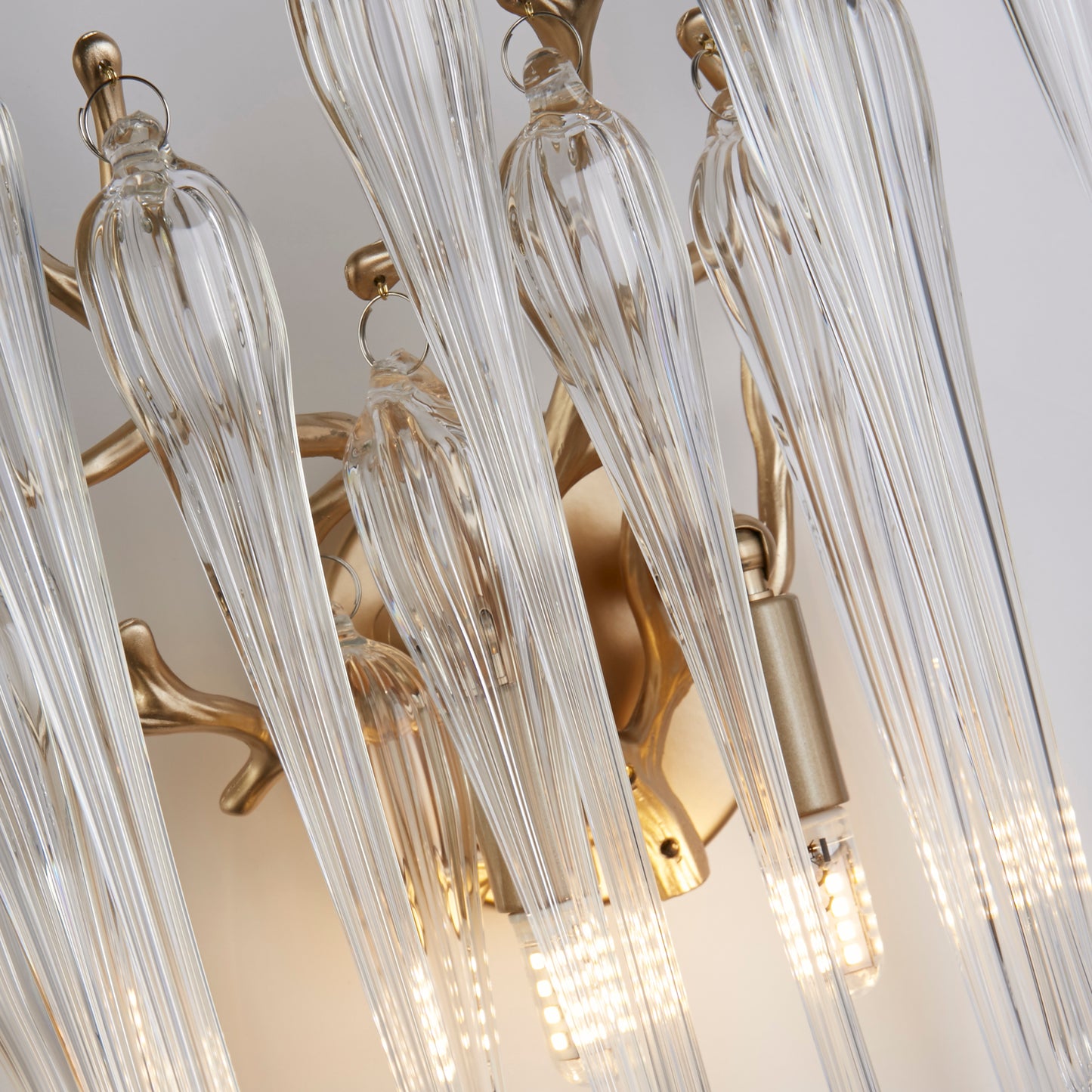 Heritage 2Lt Wall Light, Gold Metal and Clear Glass Drops